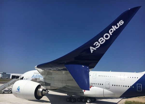 Компания Airbus представила лайнер A380plus