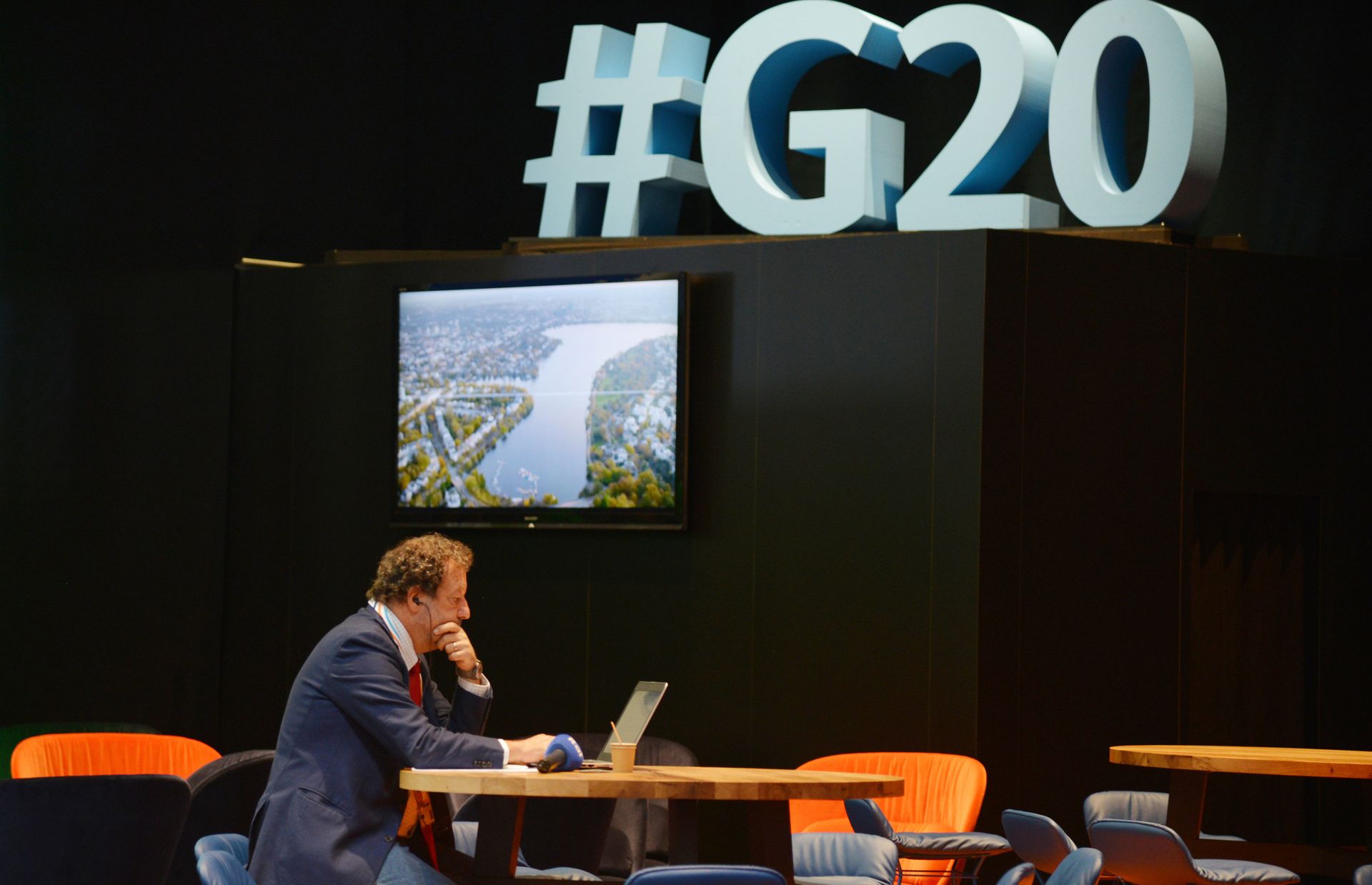 Подготовка к саммиту G20 в Гамбурге Подготовка к саммиту G20 в Гамбурге - ПРАЙМ, 1920, 22.11.2020