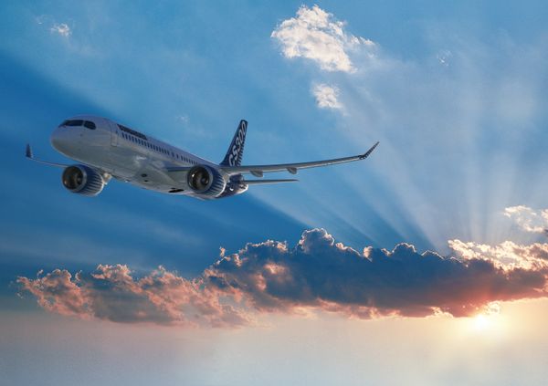 #Самолет Bombardier CSeries 300