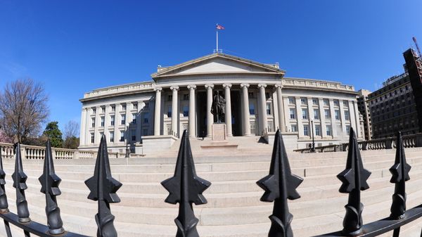 Здание министерства финансов США в Вашингтоне.