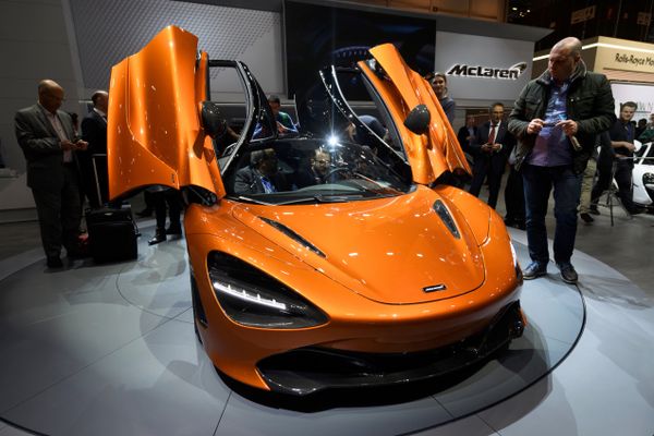 Автомобиль McLaren 720S на Женевском международном автосалоне Автомобиль McLaren 720S на Женевском международном автосалоне