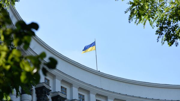 %Здание правительства Украины в Киеве