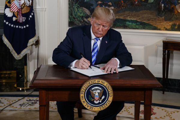 Президент США Дональд Трамп объявил о расторжении ядерной сделки с Ираном. 8 мая 2018