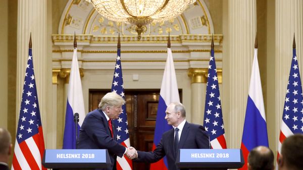 %Президент РФ Владимир Путин и президент США Дональд Трамп во время пресс-конференции в Хельсинки. 16 июля 2018