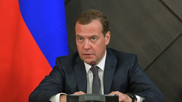 % Председатель правительства РФ Дмитрий Медведев