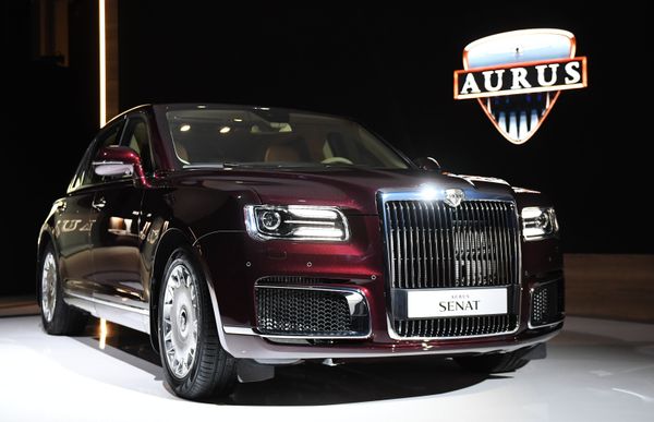 %Автомобиль Aurus Senat на Московском международном автомобильном салоне 2018