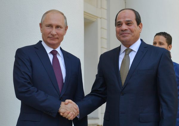 Президент РФ Владимир Путин и президент Арабской Республики Египет Абдель Фаттах ас-Сиси во время встречи. 17 октября 2018