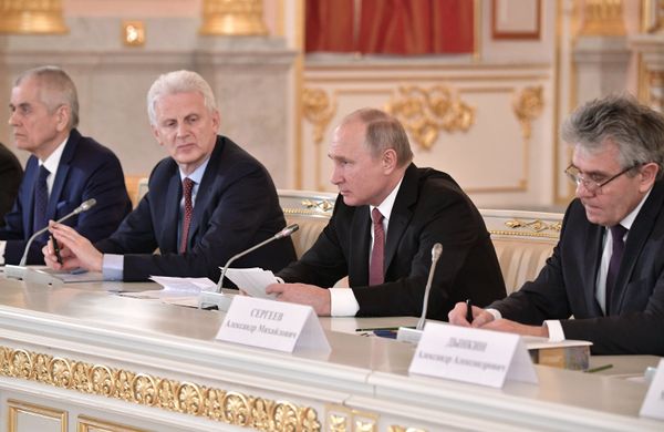 Президент РФ Владимир Путин проводит заседание Совета при президенте по науке и образованию. 27 ноября 2018 Президент РФ Владимир Путин проводит заседание Совета при президенте по науке и образованию. 27 ноября 2018