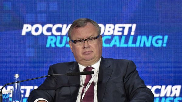 %Андрей Костин