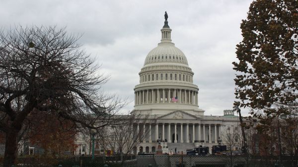 %Конгресс США