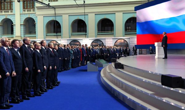 %Ежегодное послание президента РФ В. Путина Федеральному Собранию