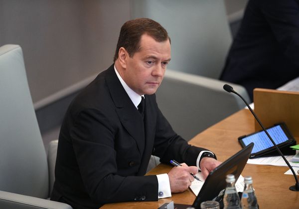 %Премьер-министр РФ Д. Медведев выступил в Государственной Думе РФ %Премьер-министр РФ Д. Медведев выступил в Государственной Думе РФ