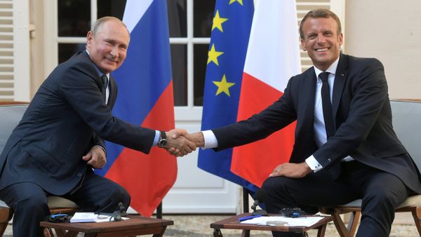 %Рабочий визит президента РФ В. Путина во Францию