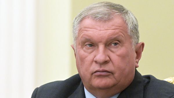 %Глава Роснефти Игорь Сечин %Глава Роснефти Игорь Сечин