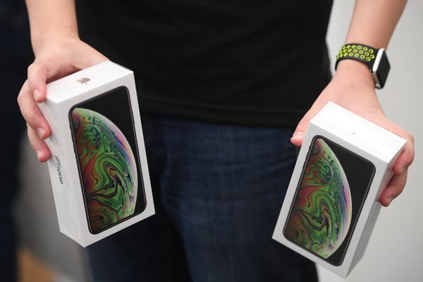 %Старт продажи смартфонов IPhone