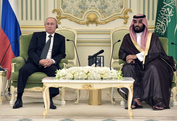 Государственный визит президента РФ В. Путина в Саудовскую Аравию