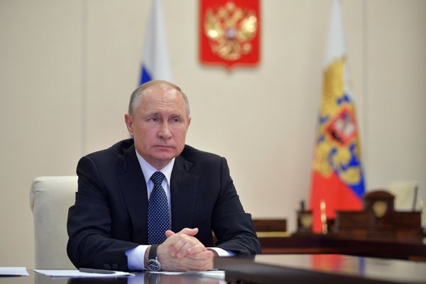 Президент РФ В. Путин в режиме видеоконференции провел совещание по вопросам развития ситуации с коронавирусной инфекцией Президент РФ В. Путин в режиме видеоконференции провел совещание по вопросам развития ситуации с коронавирусной инфекцией