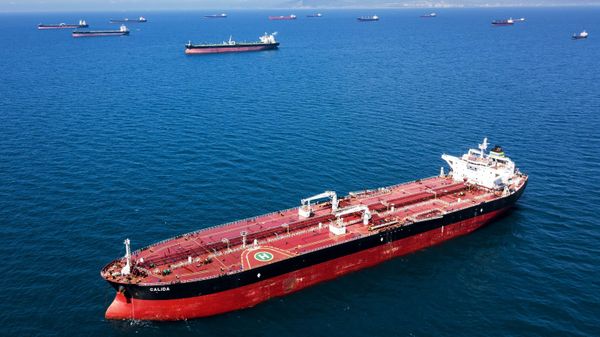 Танкеры с нефтью в Краснодарском крае