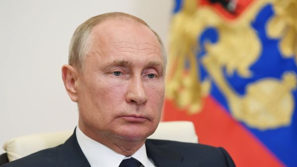 Президент РФ В. Путин провел совещание о ситуации с пандемией коронавируса Президент РФ В. Путин провел совещание о ситуации с пандемией коронавируса