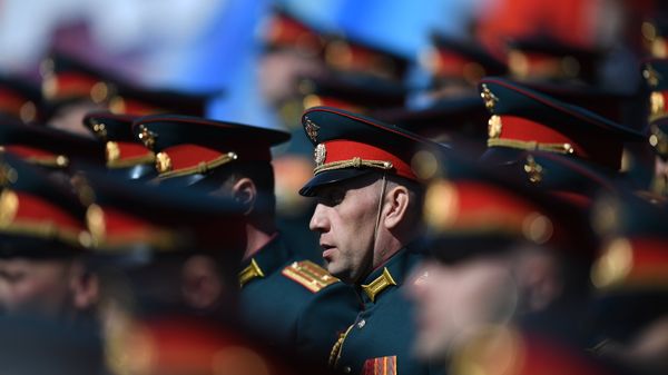 Военнослужащие на генеральной репетиции военного парада в Москве