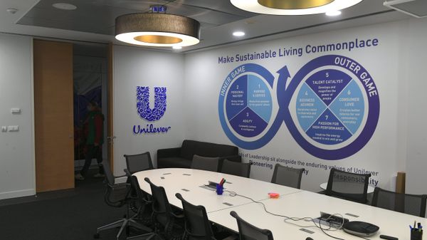 Офис компании Unilever в Москве перешел на удаленный режим работы из-за коронавируса