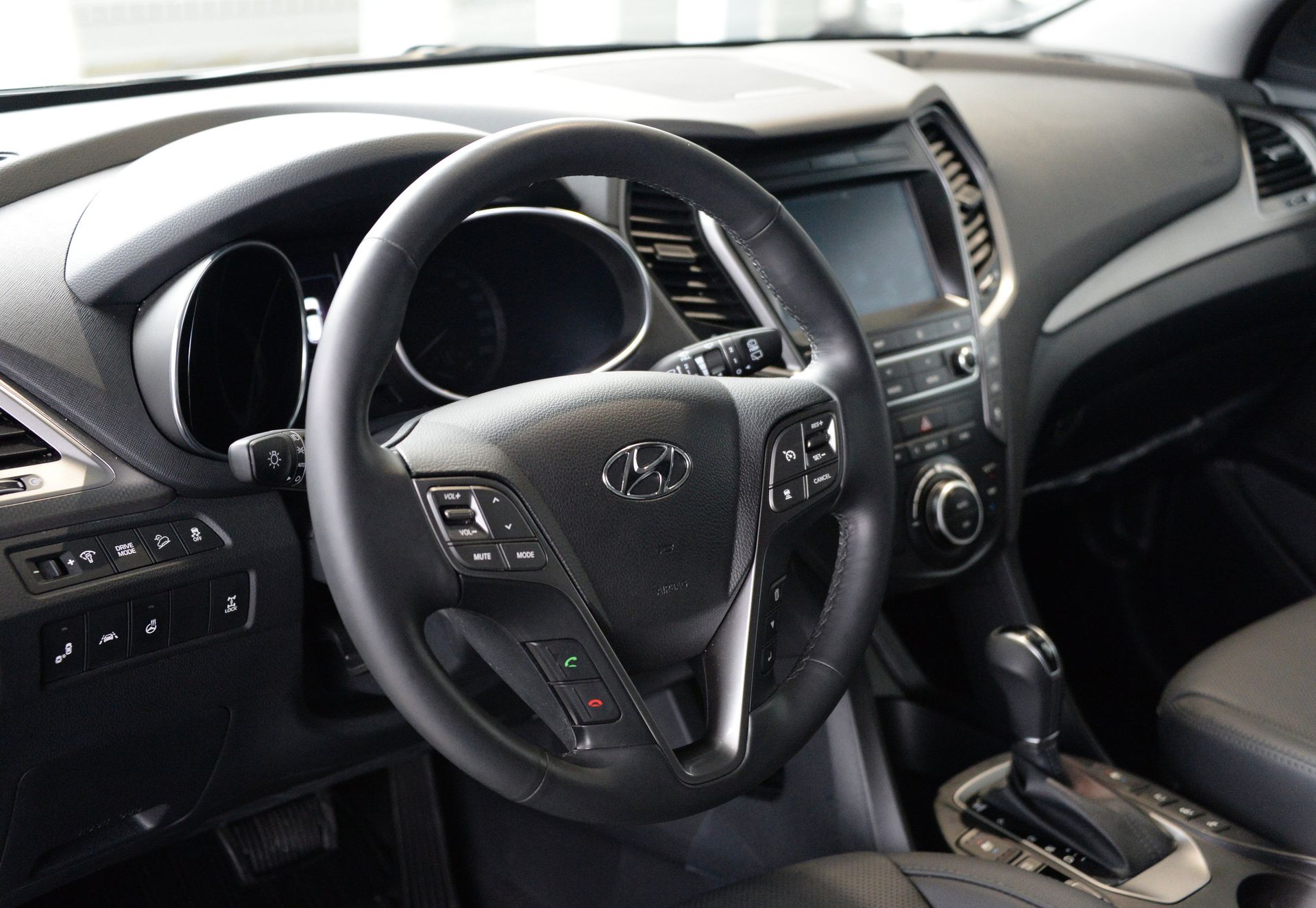 Салон автомобиля Hyundai Grand Santa Fe - ПРАЙМ, 1920, 01.04.2023
