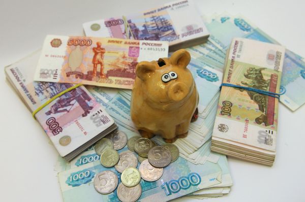  Рублевые купюры разного достоинства