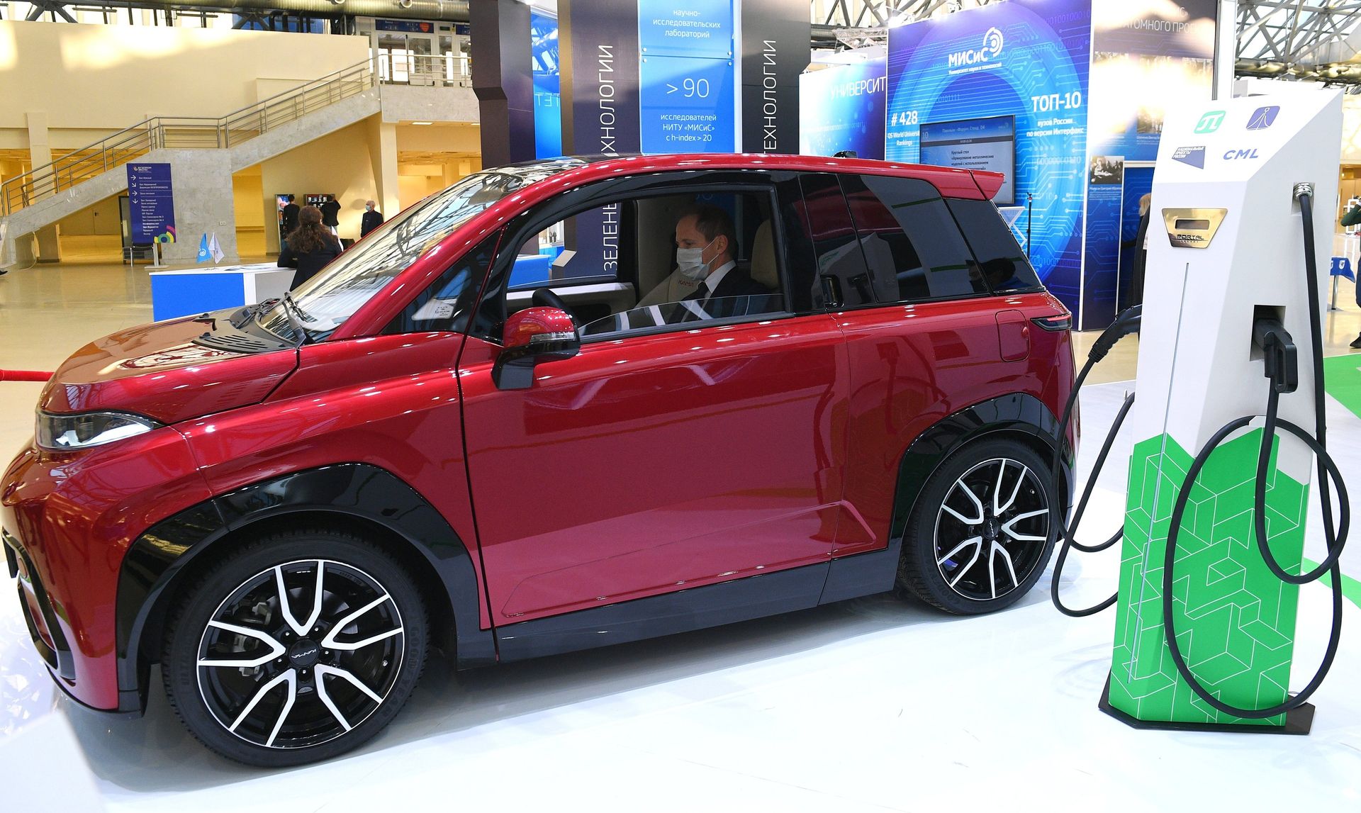 Электромобиль Кама-1 представлен на выставке ВУЗПРОМЭКСПО 2020 в Москве - ПРАЙМ, 1920, 11.12.2020