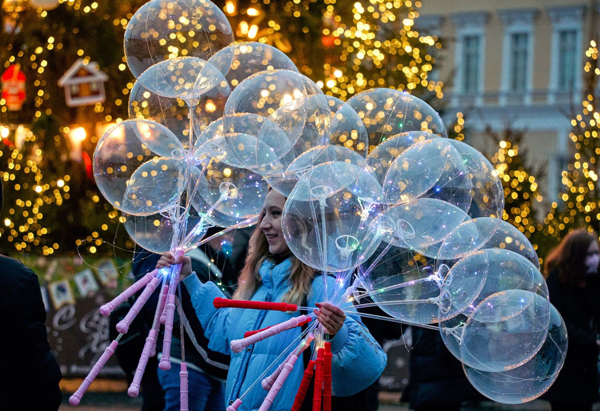 Ёлка на Дворцовой площади в Санкт-Петербурге - ПРАЙМ, 1920, 16.12.2021