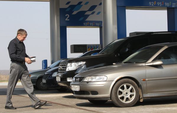 Работа автозаправки Газпромнефть