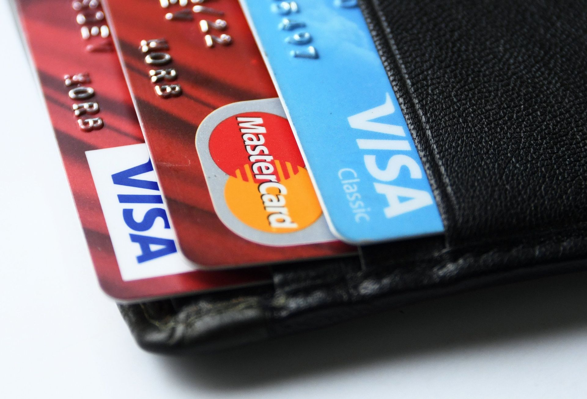 Банковские карты международных платежных систем VISA и MasterCard. - ПРАЙМ, 1920, 11.07.2023