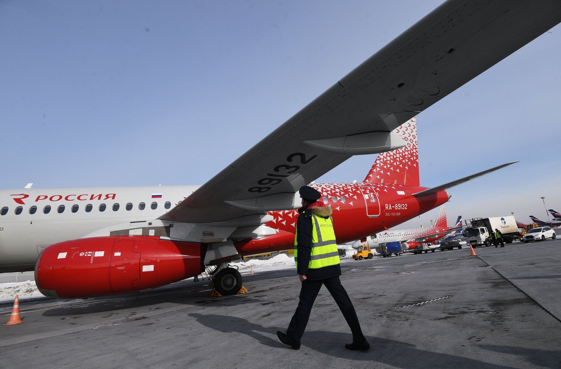 Лайнер Sukhoi Superjet 100 Магнитогорск авиакомпании Россия в аэропорту Шереметьево - ПРАЙМ, 1920, 09.12.2022