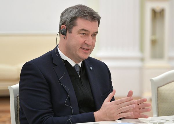 Премьер-министр Баварии М. Зедер