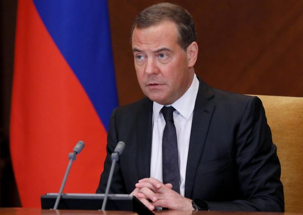 Зампред Совбеза РФ Д. Медведев провел совещание о масштабировании производства и внедрения российских вакцин против COVID-19