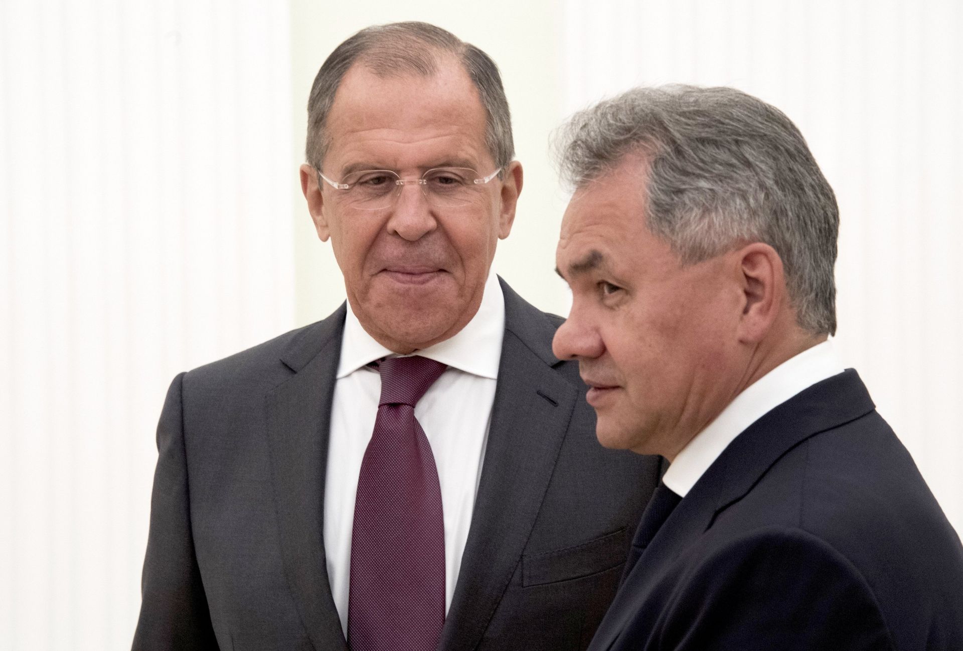 Министр иностранных дел РФ Сергей Лавров (слева) и министр обороны РФ Сергей Шойгу во время встречи президента РФ Владимира Путина и короля Бахрейна Хамада бен Иса Аль Халифы в Кремле - ПРАЙМ, 1920, 19.06.2021