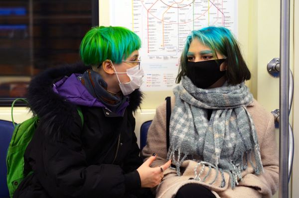 Девушки в московском метрополитене
