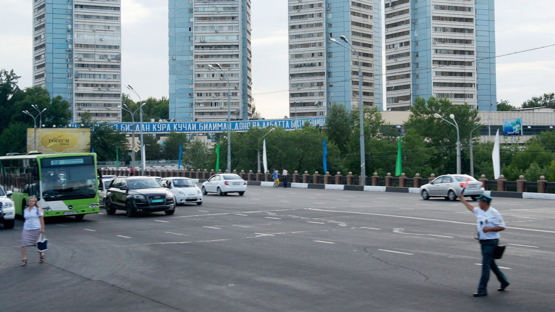 На одной из улиц города Ташкента. - ПРАЙМ, 1920, 25.01.2022