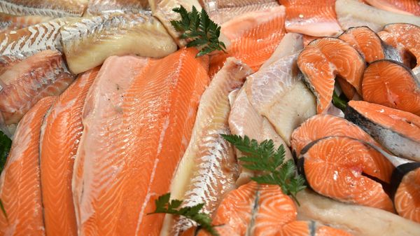 Продажа рыбы в магазине Азбука Вкуса в Москве