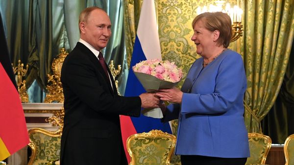 Встреча президента РФ В. Путина с канцлером Германии А. Меркель