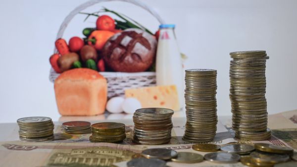 Денежные купюры и монеты