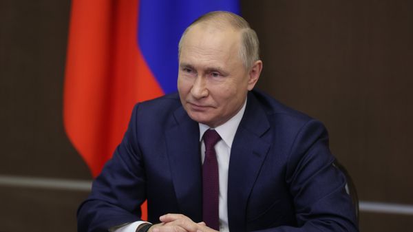 Президент РФ В. Путин провел встречу с президентом МФКК Ф. Роккой