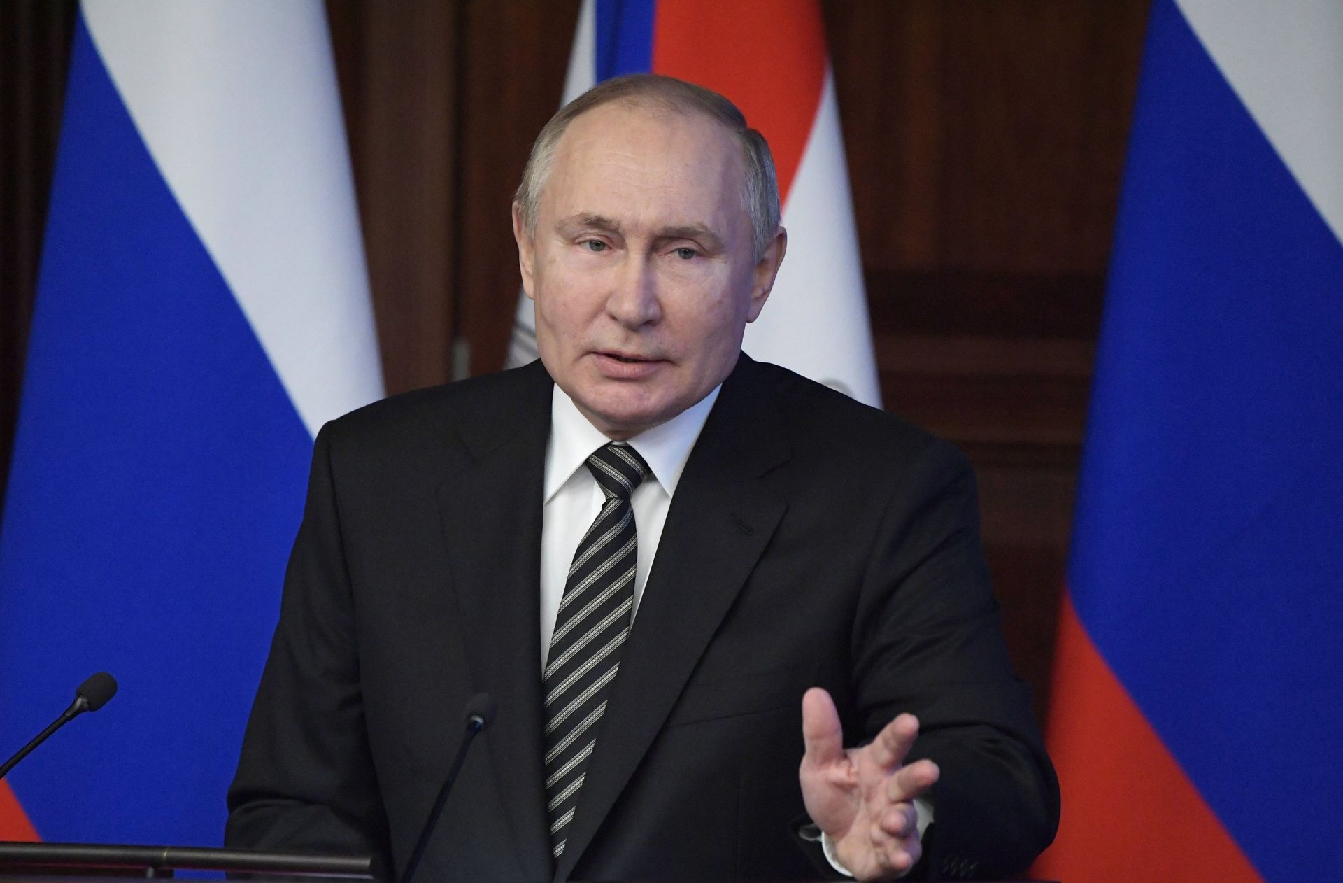 Президент РФ В. Путин провел расширенное заседание коллегии Минобороны РФ Президент РФ В. Путин провел расширенное заседание коллегии Минобороны РФ - ПРАЙМ, 1920, 13.04.2022