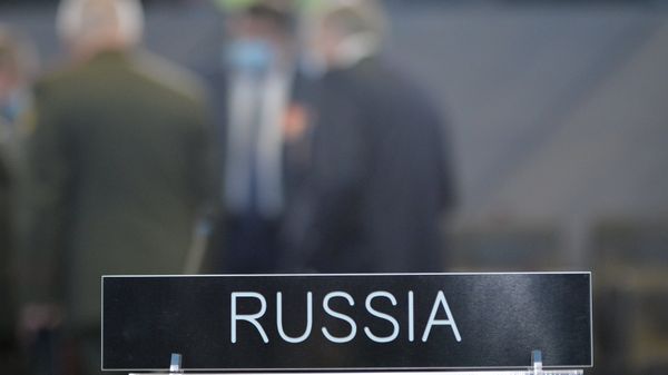 Табличка на столе российской делегации