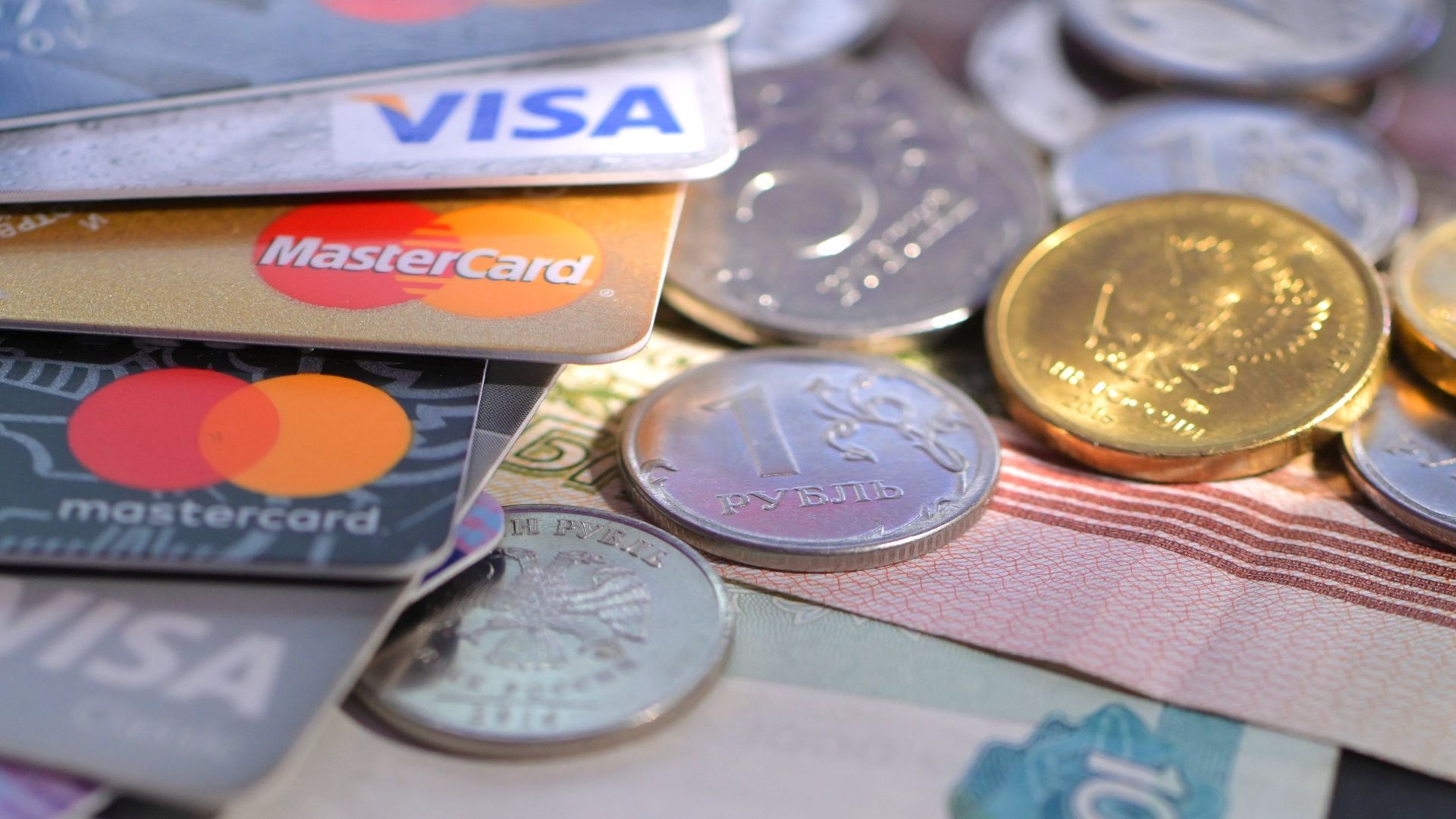Банковские карты международных платежных систем Visa и Mastercard - ПРАЙМ, 1920, 09.10.2023