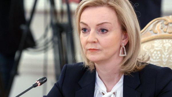 Элизабет Трасс
