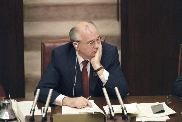 Михаил Горбачев
