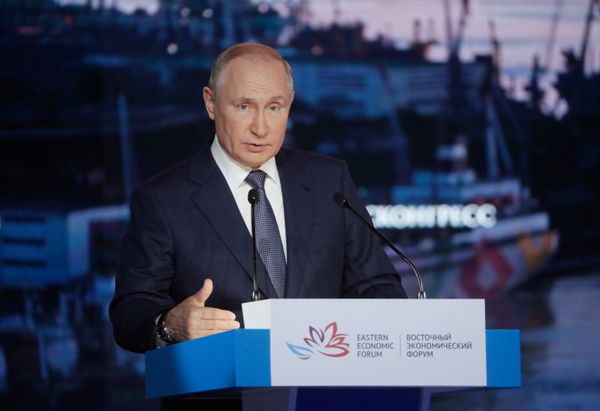 Президент РФ В. Путин принял участие в работе Восточного экономического форума. Архивное фото Президент РФ В. Путин принял участие в работе Восточного экономического форума. Архивное фото