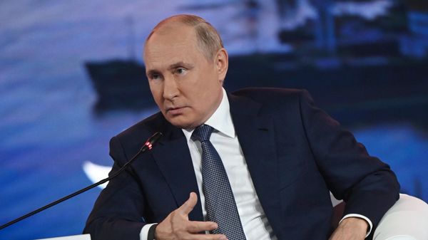 Президент РФ В. Путин принял участие в работе Восточного экономического форума