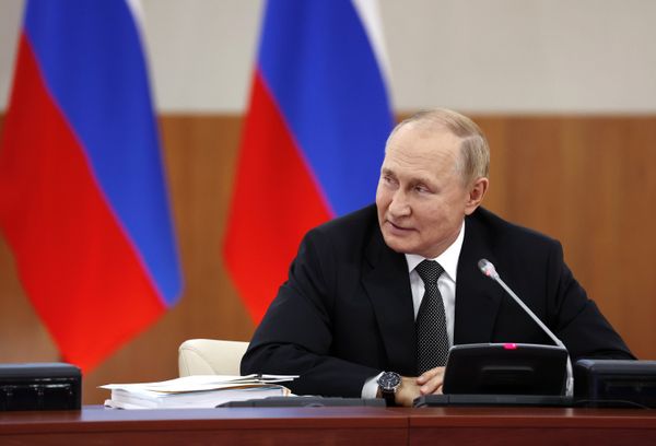 Рабочая поездка президента РФ В. Путина в Дальневосточный федеральный округ Рабочая поездка президента РФ В. Путина в Дальневосточный федеральный округ