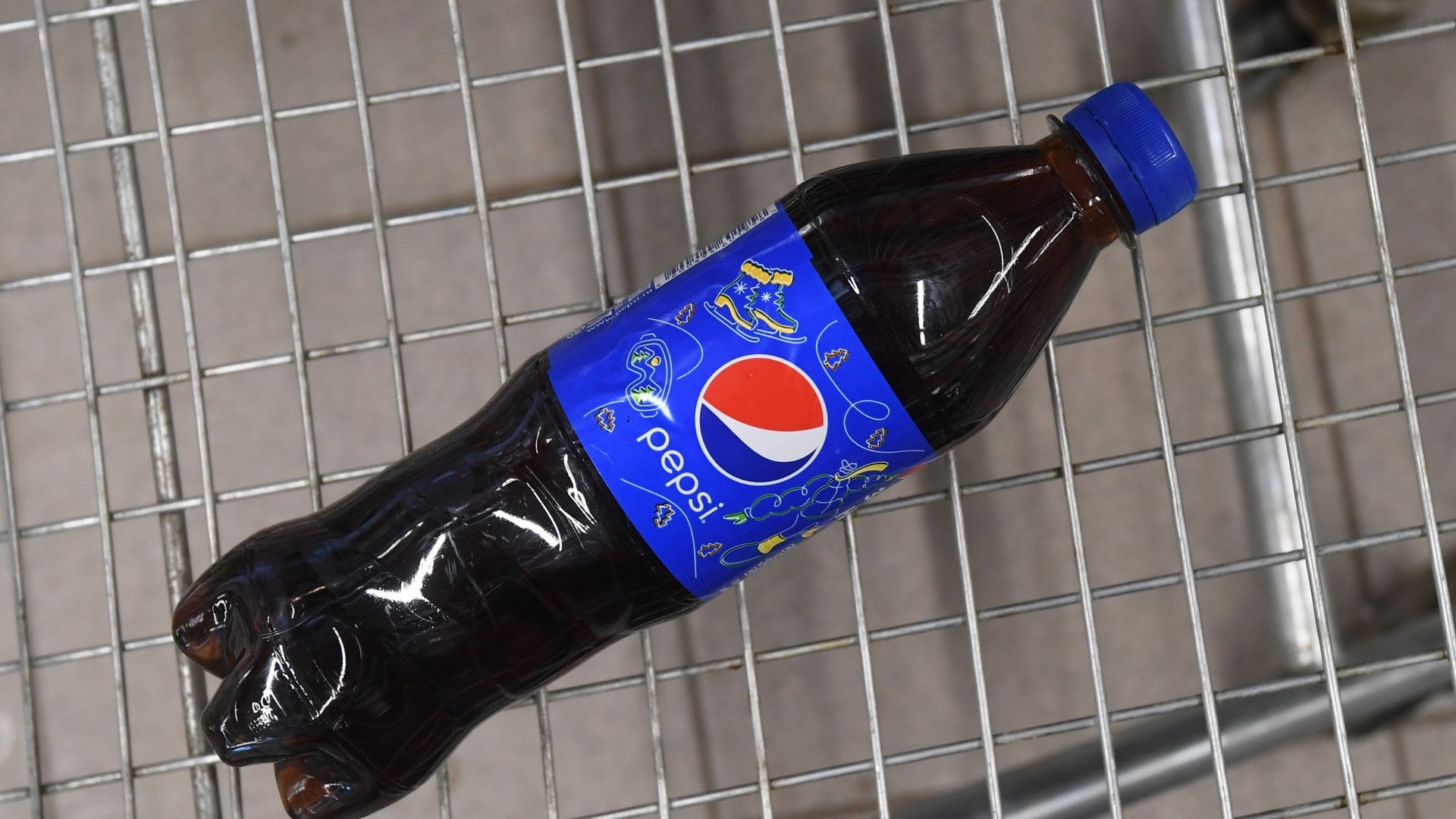 Coca-Cola и PepsiCo приостановили работу в России Coca-Cola и PepsiCo приостановили работу в России - ПРАЙМ, 1920, 09.02.2023